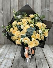 Букет цветов из:  Розы и Лизиантусы в Новокручининске