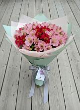 Букет цветов из:  Альстромерии в Новокручининске
