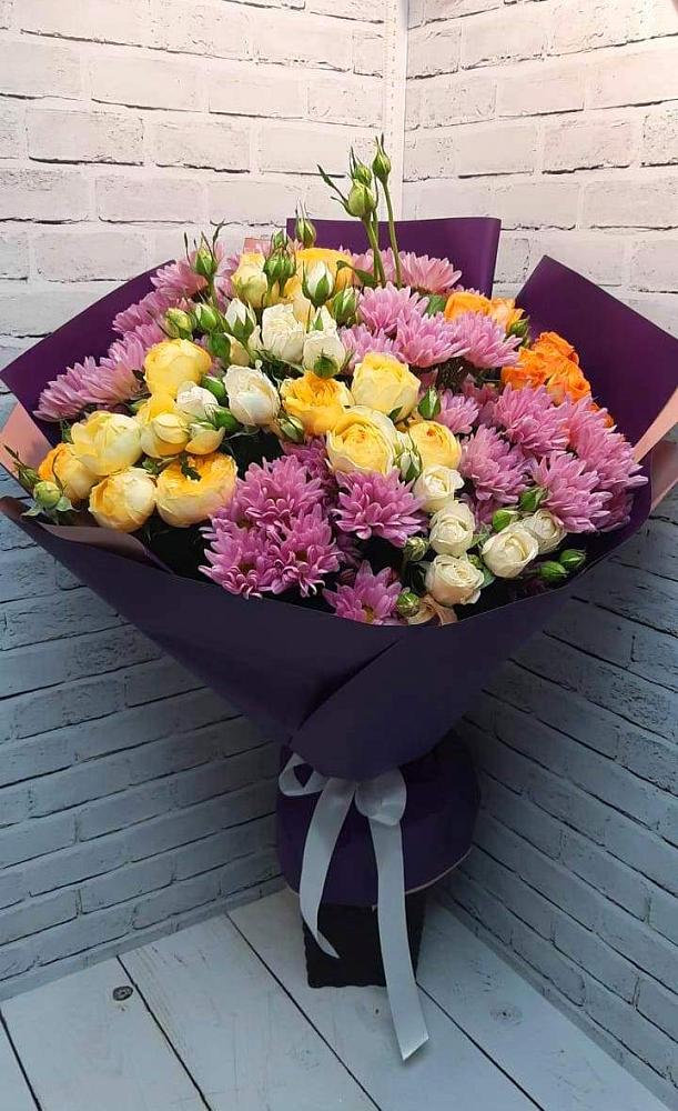 Букет цветов из: Хризантемы и Розы в Новокручининске