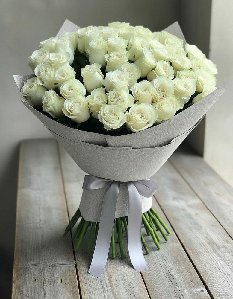 Букет 35 Белых роз в Новокручининске