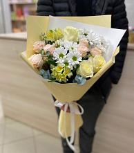 Букет цветов из:  Альстромерии, Розы и Хризантемы в Новокручининске