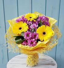 Букет цветов из:  Хризантемы и Герберы в Новокручининске