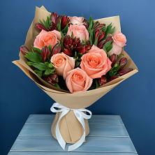 Букет цветов из:  Розы и Альстромерии в Новокручининске