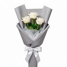 Букет 3 белые розы в Новокручининске