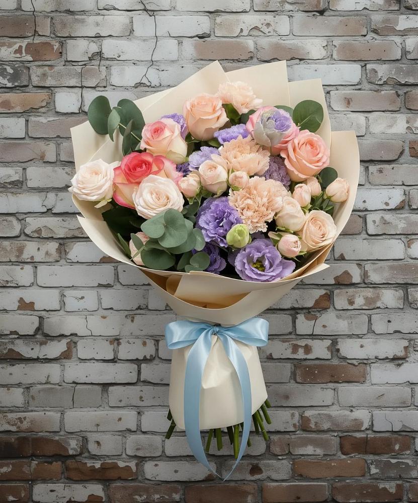 Букет цветов из: Розы, Лизиантусы и Гвоздики в Новокручининске