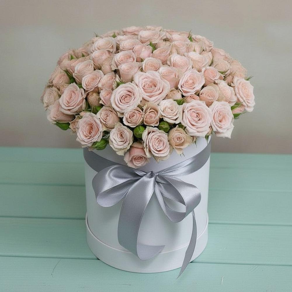 Цветочная композиция из Розы в шляпной коробке в Новокручининске