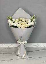 Букет цветов из:  Розы и Лизиантусы в Новокручининске